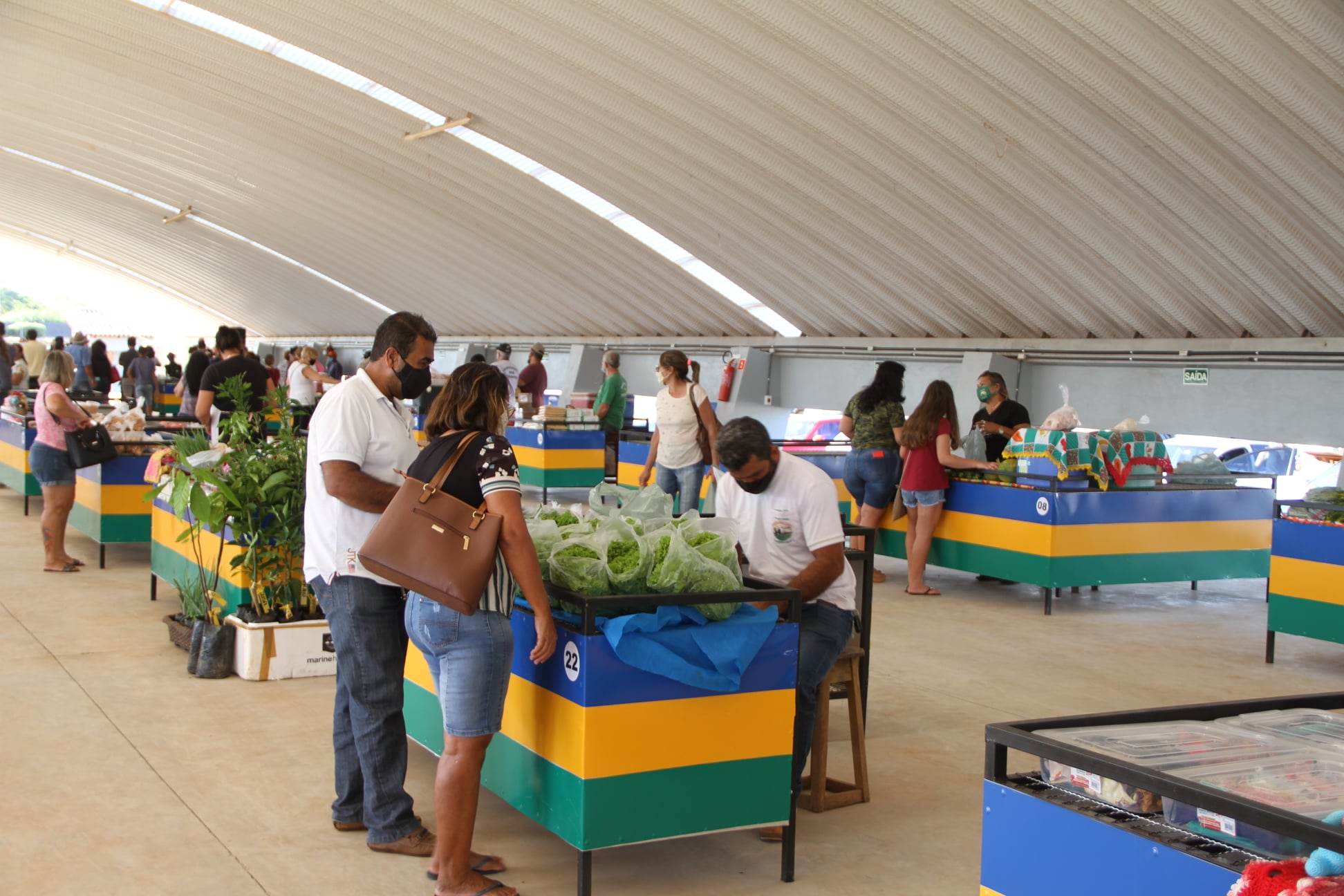 Mercado Público Mauro Berft é inaugurado e entregue para a população e pequenos produtores camponovenses